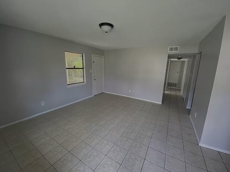 13041 Andy Dr, Unit B in Gulfport, MS - Foto de edificio
