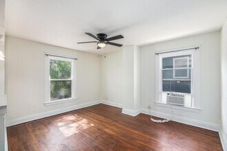 3916 Warwick Blvd in Kansas City, MO - Building Photo - Building Photo