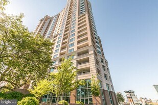 100 Harborview Dr, Unit 414 in Baltimore, MD - Building Photo