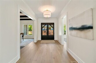 1068 Moores Mill Rd NW in Atlanta, GA - Building Photo - Building Photo