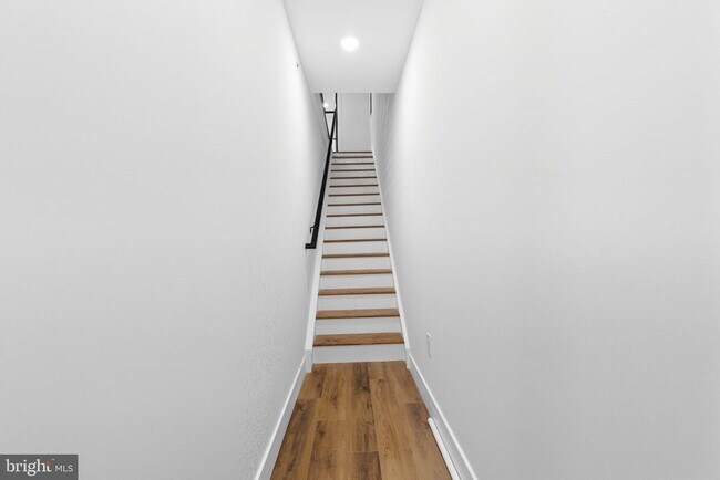 property at 2713 W Montgomery Ave