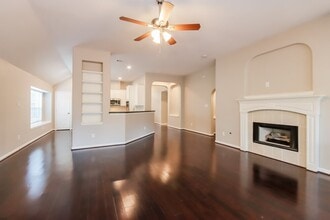 1110 Bringewood Chase Dr in Spring, TX - Building Photo - Building Photo