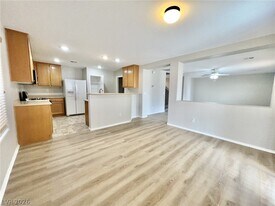 203 Del Cira Ave in Las Vegas, NV - Building Photo