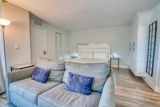 5700 Bonita Beach Rd SW in Bonita Springs, FL - Building Photo - Building Photo