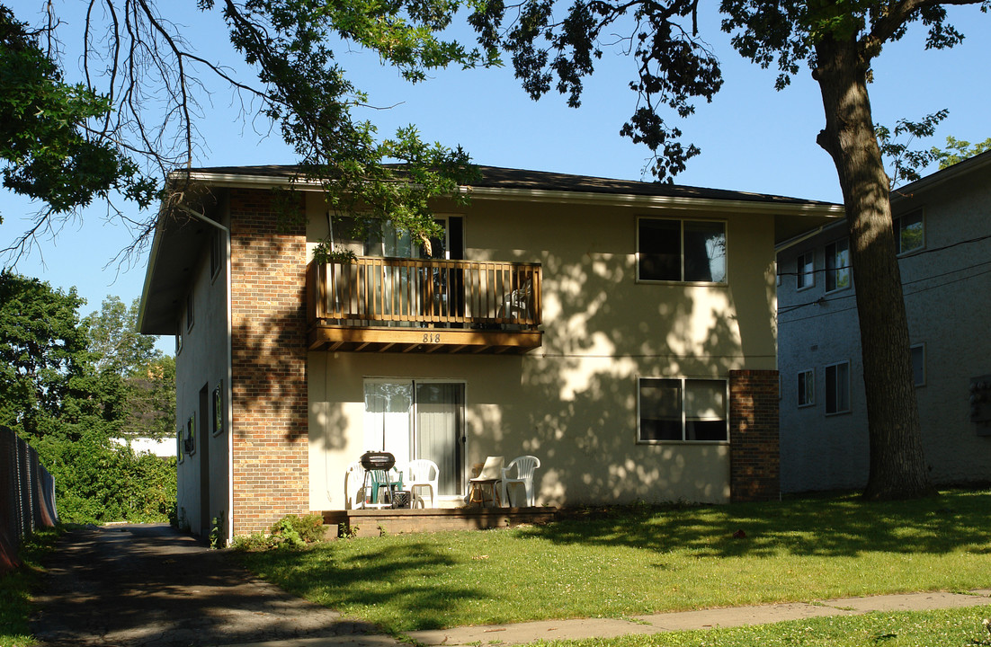 818 Ohio Ave in Youngstown, OH - Building Photo