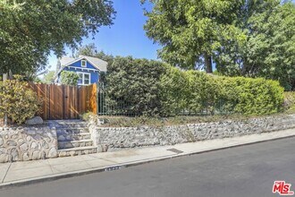 4933 Glacier Dr in Los Angeles, CA - Building Photo - Building Photo