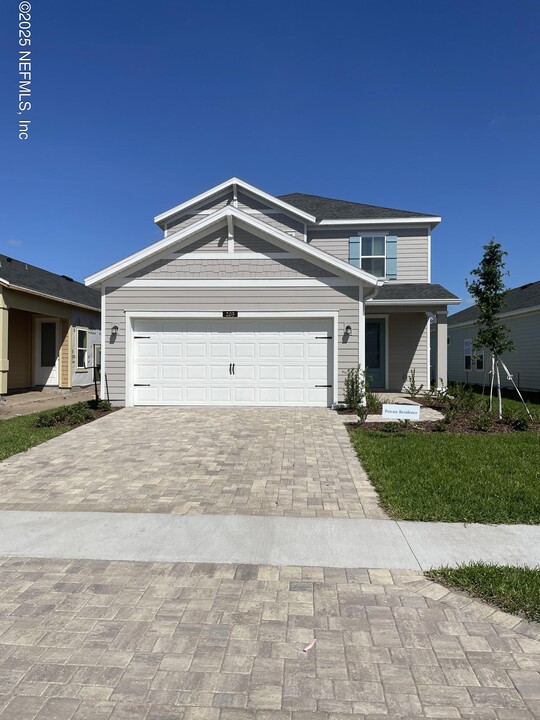 205 Pentwater Rd in St. Augustine, FL - Building Photo