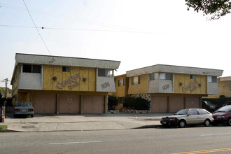 930-934 Broad Ave in Wilmington, CA - Building Photo - Building Photo