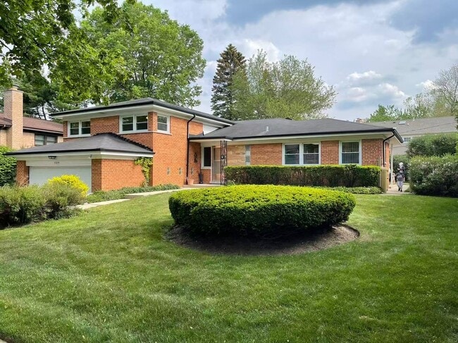 property at 2219 Sandy Ln