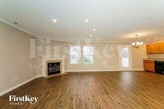 8410 Wanda Lake Dr in Indianapolis, IN - Building Photo - Building Photo
