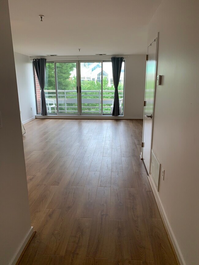 4 Canal Park, Unit TGL in Cambridge, MA - Foto de edificio - Building Photo