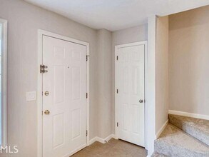 199 Holcomb Ferry Rd, Unit 199 in Roswell, GA - Foto de edificio - Building Photo