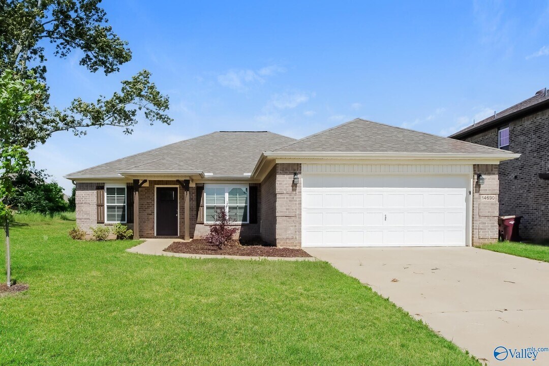 14690 Bowman St in Athens, AL - Building Photo
