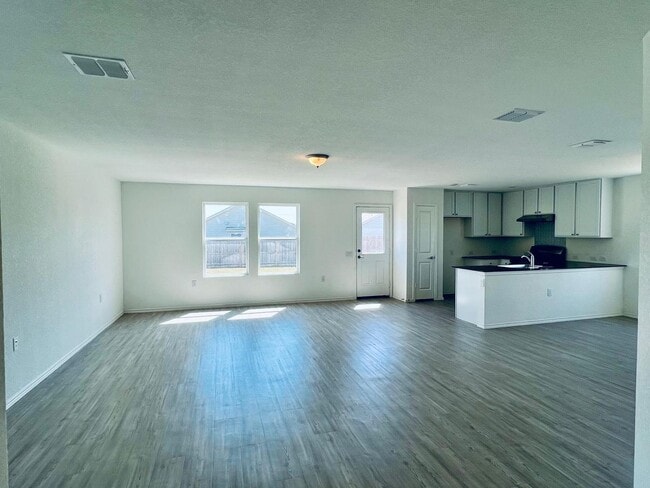 10135 Ana Hts in San Antonio, TX - Building Photo - Building Photo