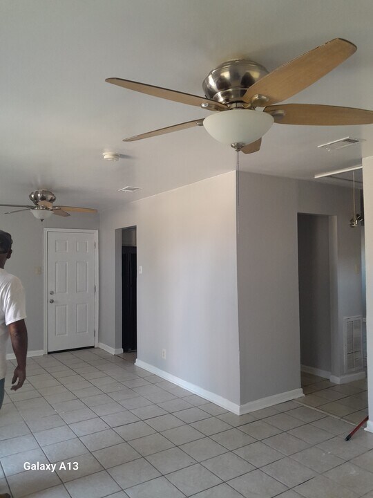 8020 Haney Dr, Unit Demetria in New Orleans, LA - Foto de edificio