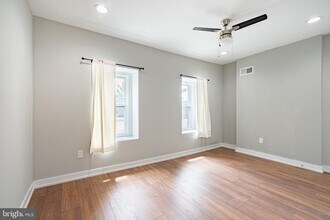 168 Green Ln in Philadelphia, PA - Building Photo - Building Photo