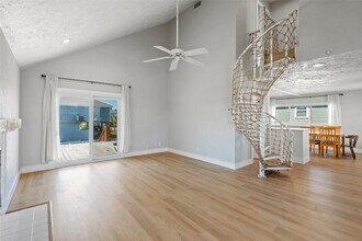 4034 Reeves Dr in Galveston, TX - Building Photo - Building Photo