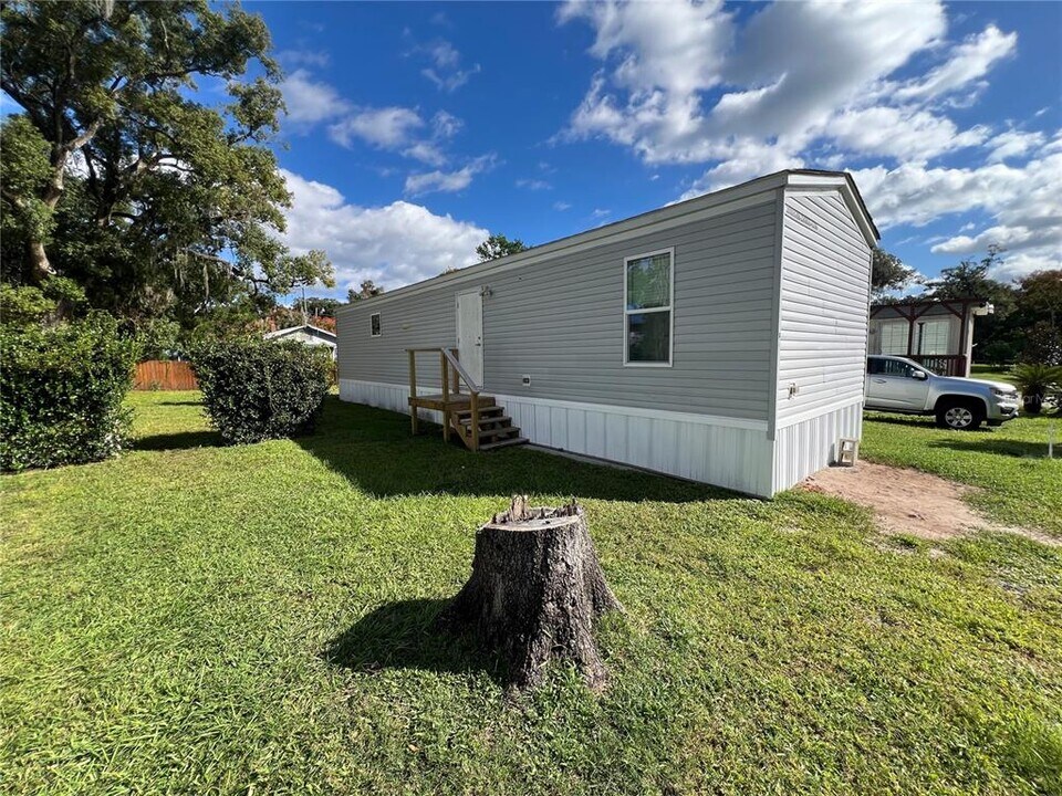 231 W Carter St in DeLand, FL - Building Photo
