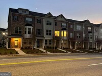 575 Fundao Ln in Lawrenceville, GA - Foto de edificio - Building Photo