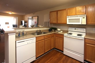 Legacy at Friendly Manor in Greensboro, NC - Building Photo - Building Photo