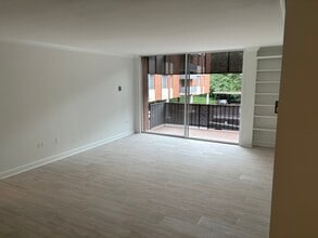 1300 Queens Rd in Charlotte, NC - Building Photo - Building Photo