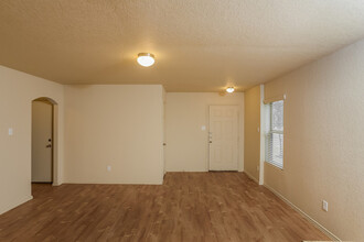 10607 Goose Way in San Antonio, TX - Building Photo - Building Photo