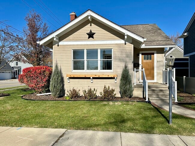 property at 992 Palmer