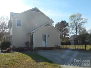 8431 Leeper Dr in Charlotte, NC - Building Photo - Building Photo