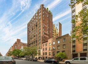 215 E 72nd St Apartments