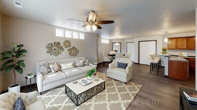 1410 Kayla Pl in Harrisburg, SD - Building Photo - Building Photo
