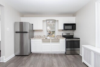 911 Eldridge Ave, Unit #B in Collingswood, NJ - Building Photo - Building Photo
