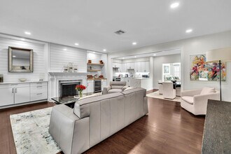 746 NE 16th Terrace in Fort Lauderdale, FL - Building Photo - Building Photo