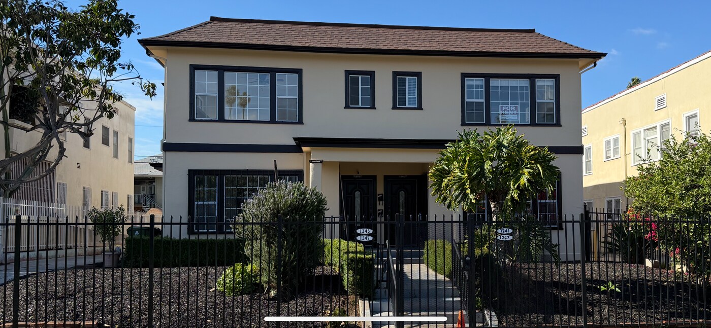 1241 4th Ave, Unit 1247 in Los Angeles, CA - Building Photo