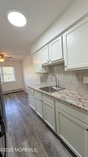 26 Windsor Terrace in Freehold, NJ - Building Photo - Building Photo