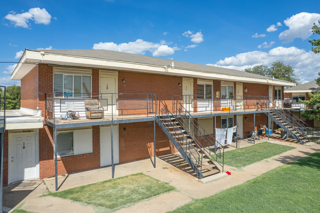 Creekside Apartments in Oklahoma City, OK - Building Photo