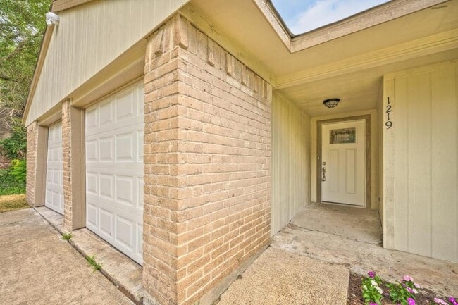 1219 Gentle Bend Dr in Missouri City, TX - Building Photo - Building Photo