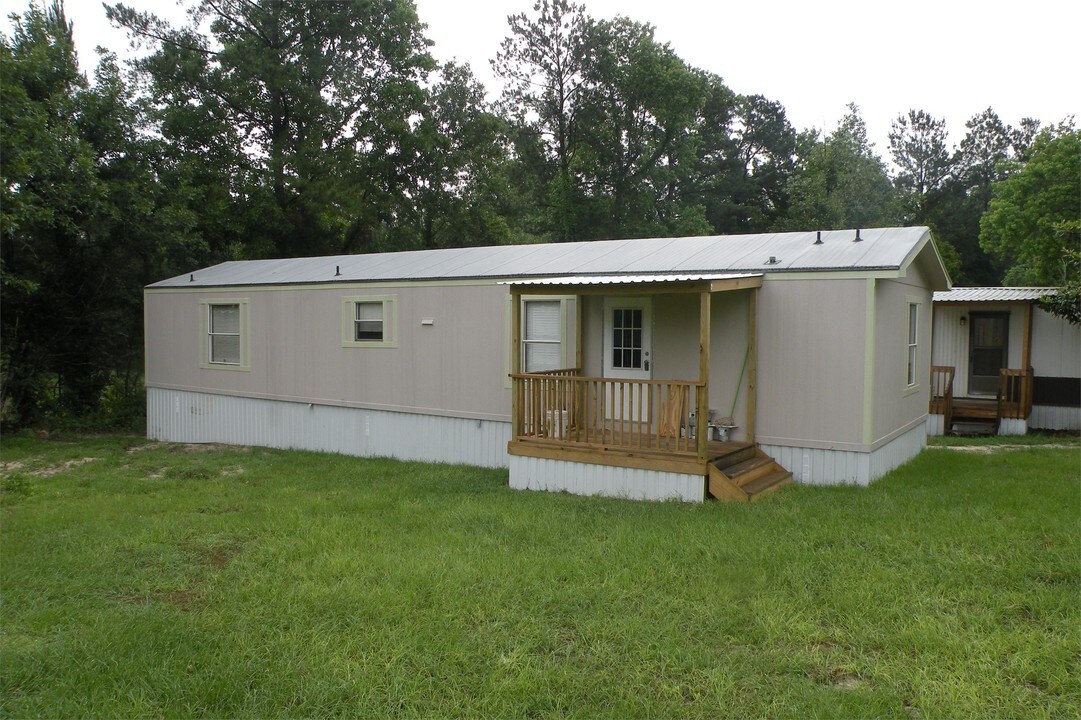 2140 SH 30-Unit -F in Huntsville, TX - Building Photo