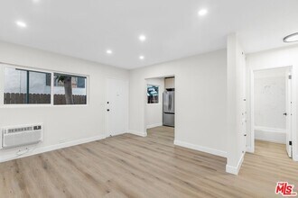 1333 Barry Ave in Los Angeles, CA - Building Photo - Building Photo