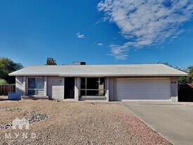 8336 N 105th Ln, Unit 5103B1 in Peoria, AZ - Building Photo