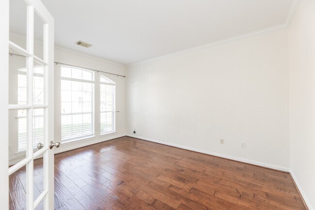 property at 15435 Stoneridge Park Ln