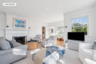 31 Ocean View Ave in Southampton, NY - Building Photo - Building Photo