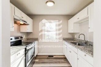 3906 Jewell Ave in Louisville, KY - Foto de edificio - Building Photo