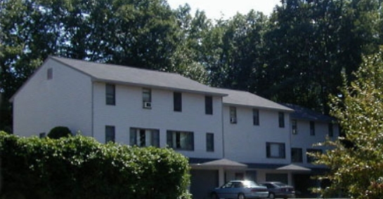 Moonlight Brook in Newmarket, NH - Foto de edificio