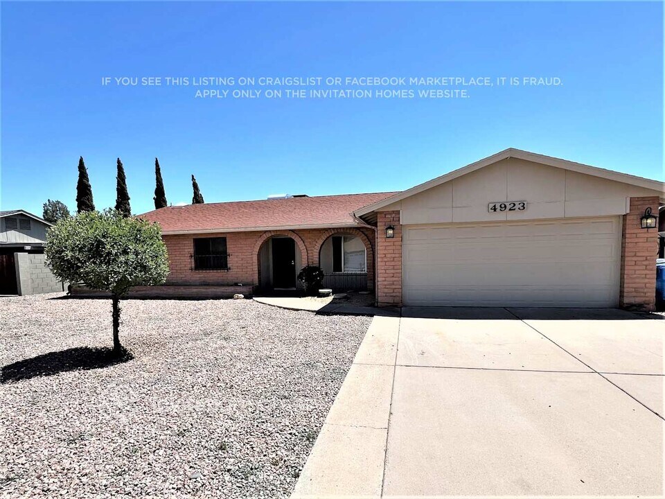 4923 W Rosewood Dr in Glendale, AZ - Building Photo