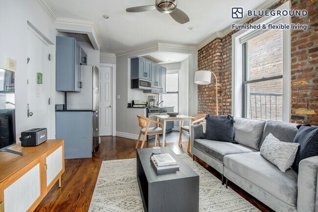 232 Elizabeth St in New York, NY - Building Photo - Building Photo