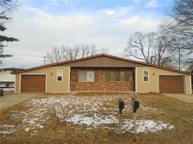 206 Liberty Dr in Belleville, IL - Building Photo
