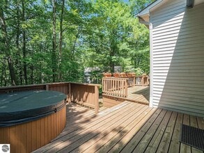 3005 Wild Juniper Tr in Traverse City, MI - Building Photo - Building Photo