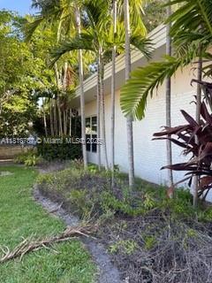 9740 E Broadview Dr in Bay Harbor Islands, FL - Building Photo - Building Photo