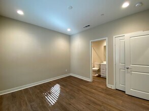 4351 Harbor Way in Oceanside, CA - Foto de edificio - Building Photo