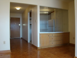 Villager Apartments in Shorewood, WI - Building Photo - Building Photo